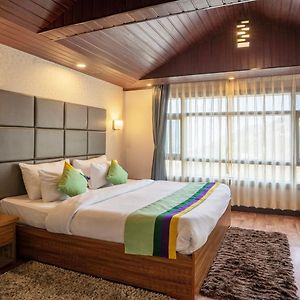 Spacious Superior Room Wooden Flooring